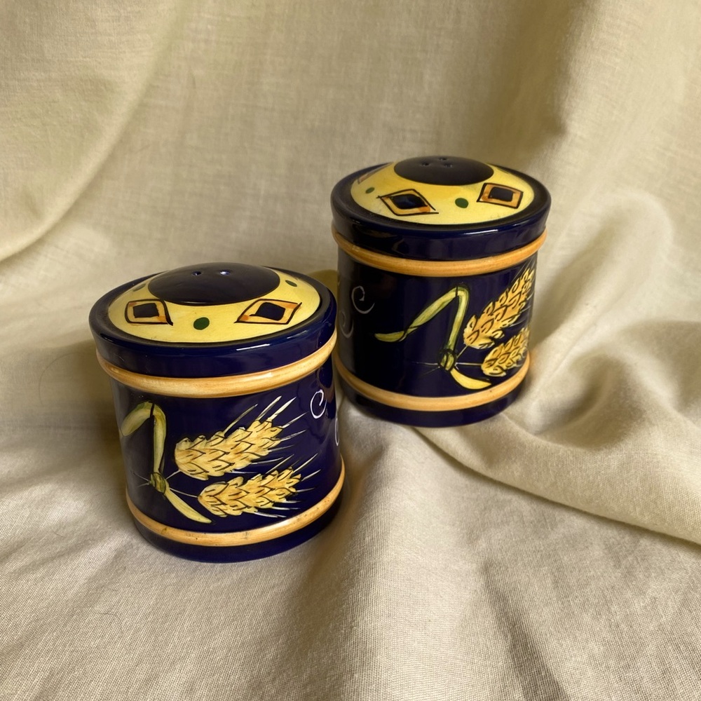 VINTAGE YOUNG’S SALT AND PEPPER SET CERAMIC CORN WHEAT 1999 EXCLUSIVE